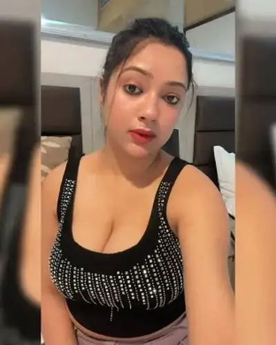 Call Girls Service Model Town